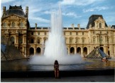 Leonie @ the Louvre