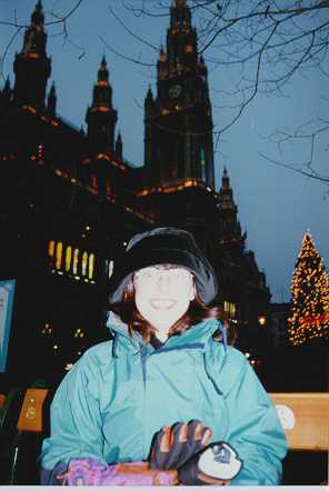 Leonie @ the Neues Rathaus Chriskindlmrkt